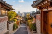 캠핑의자 위 노을